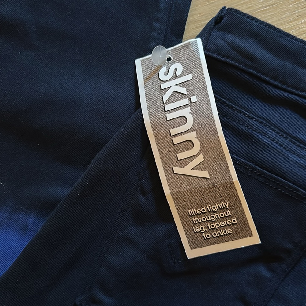 Hudson Jeans - Picture 6 of 9